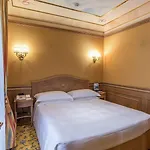 فندق ريفر بالاس 4*