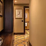 ريفر بالاس فندق
