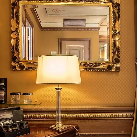 Отель River Palace 4*