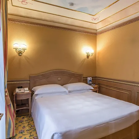 Отель River Palace 4*