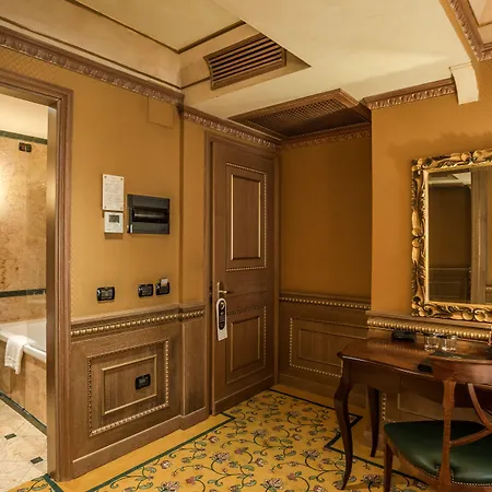 Отель River Palace