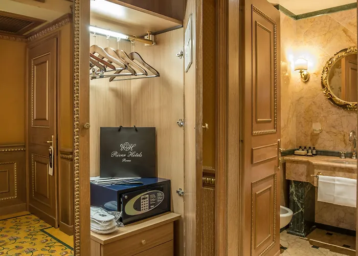 Hotell River Palace 4*