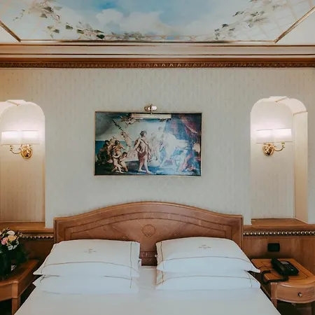 River Palace Hotel 4*