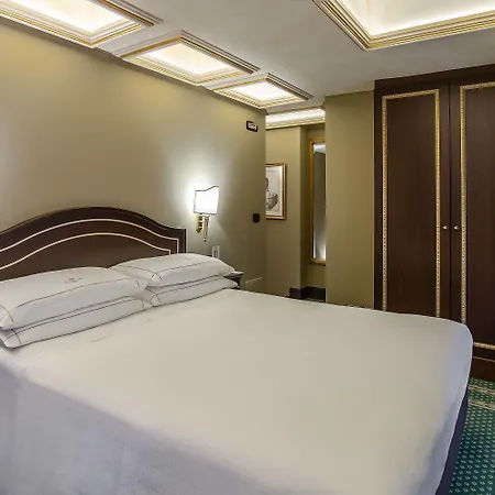 River Palace Hotel 4*