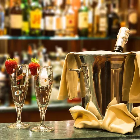 River Palace Hotel 4*