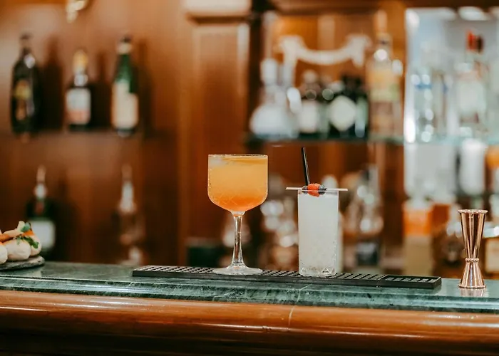 River Palace מלון 4*