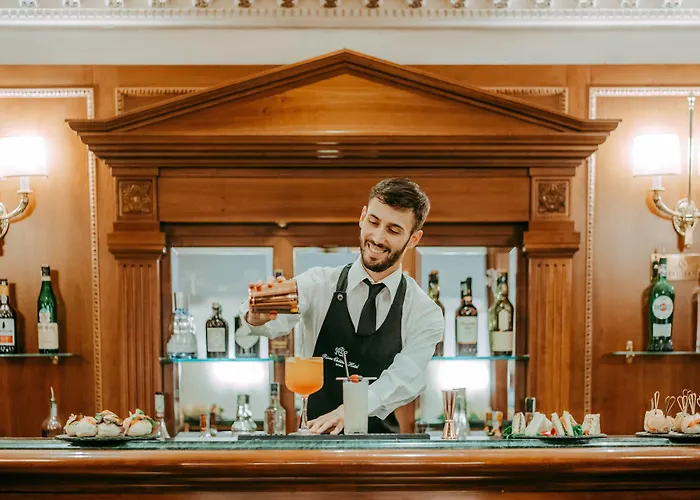 River Palace מלון 4*